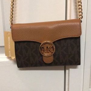 MICHAEL Michael Kors Vanna Large Phone Crossbody